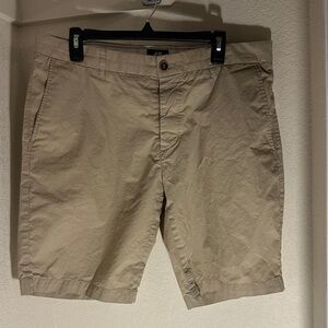H&M Men's Beige Flat Front Shorts